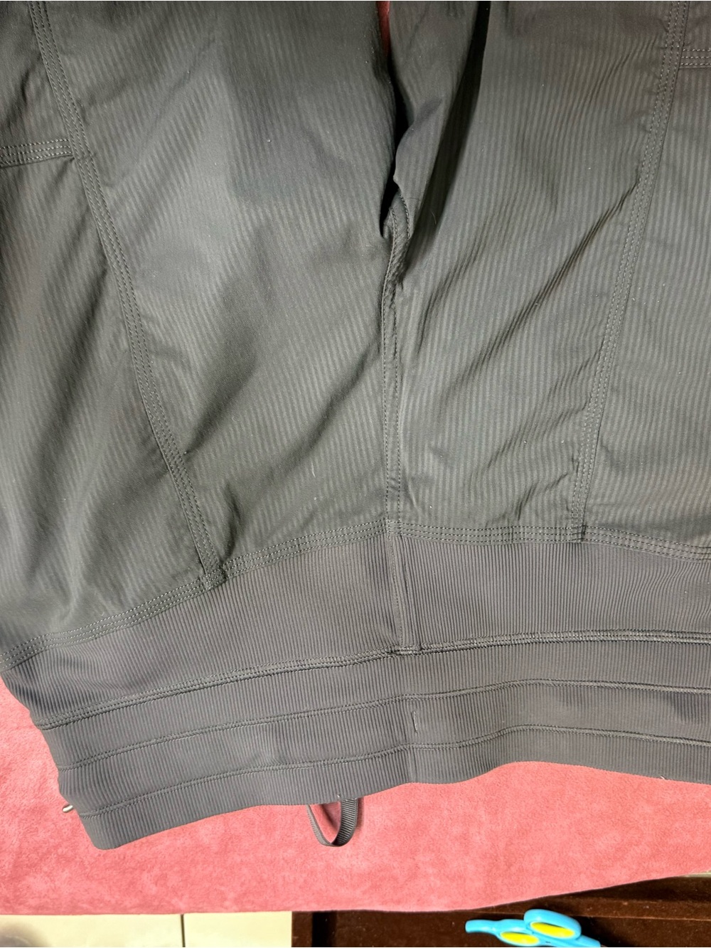 Gray Drawstring Active Shorts - Picture 5 of 6